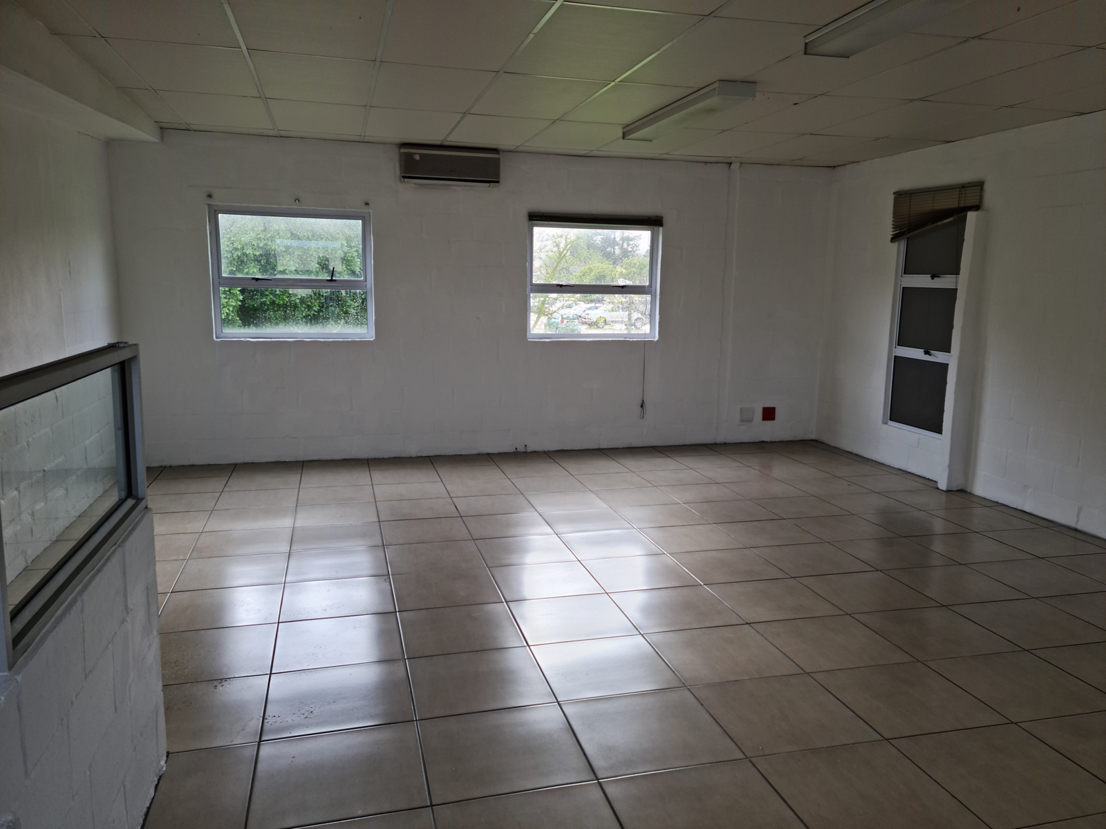 To Let commercial Property for Rent in Somerset West Business Park Western Cape